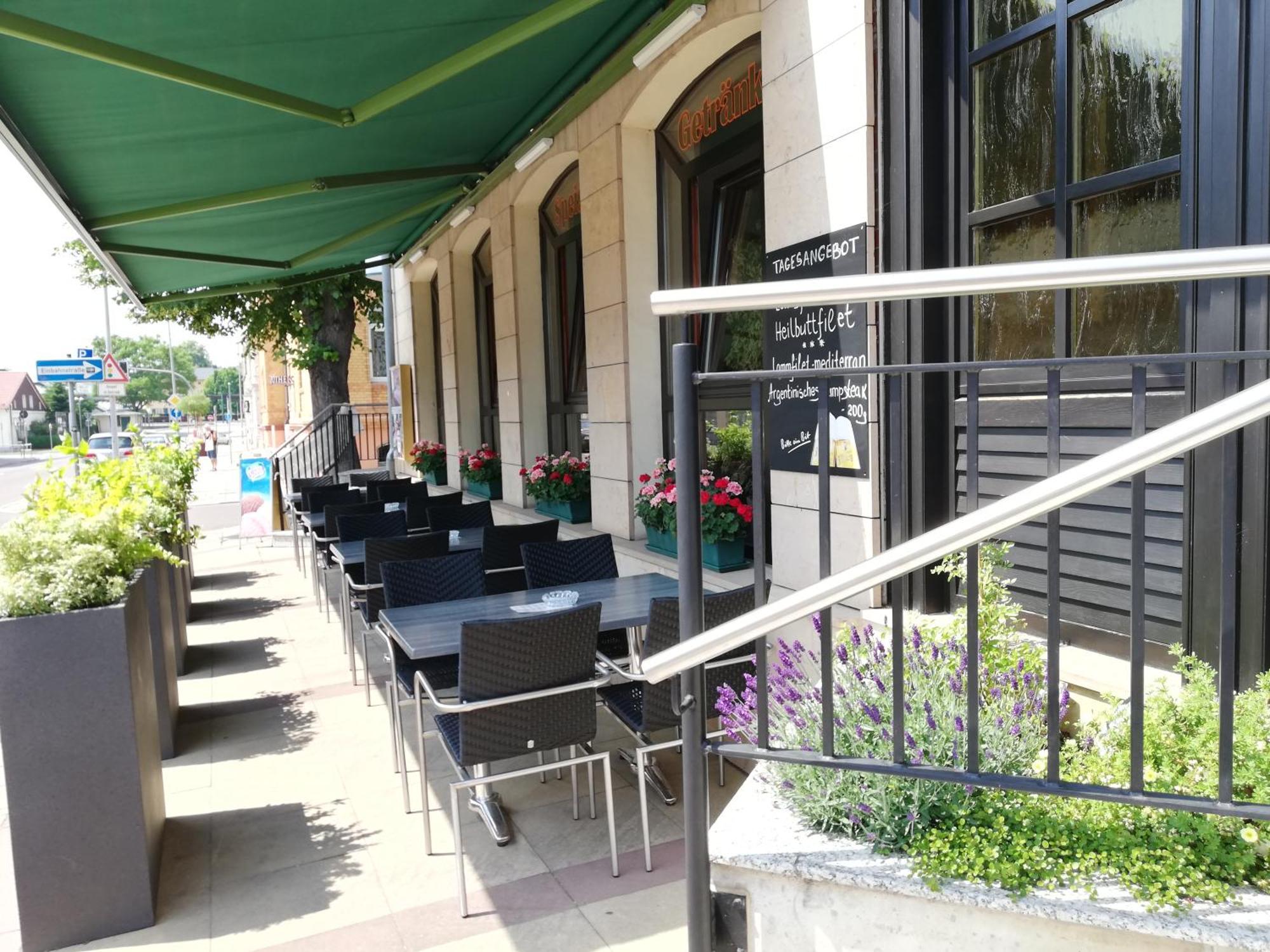 Hotel Burgas Stassfurt Exterior photo